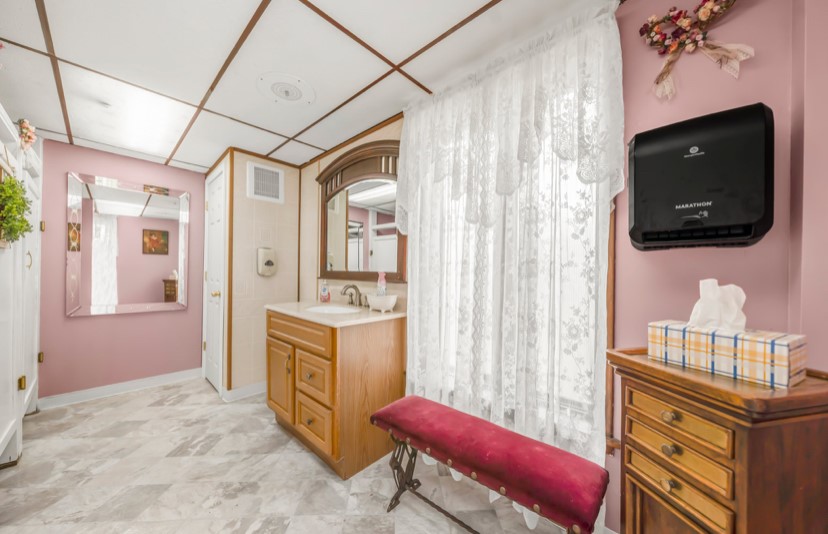 Somerset, New York 14012, United States, 3 Bedrooms Bedrooms, ,5 BathroomsBathrooms,Residential,Active,165829