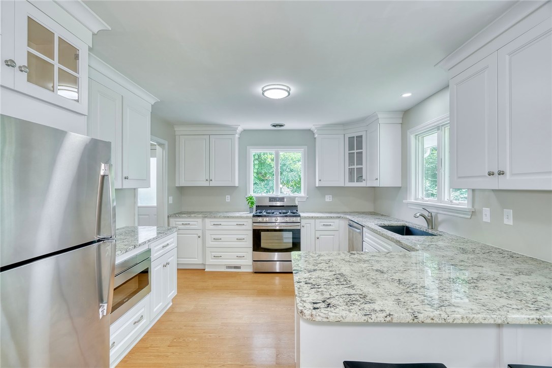 Search Properties 3 27 crest road