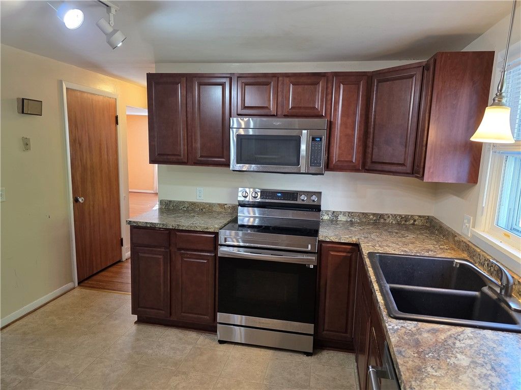 Photo of 264 Harvest Drive, Greece, NY 14626 (MLS # R1644043)