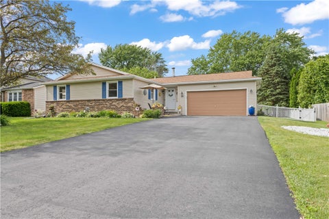 Homes For Sale - 59 Long Wood Drive<br/> Greece, NY 14612