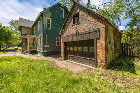 Tiny photo for 266 Lyndhurst Street, Rochester, NY 14605 (MLS # R1684697)
