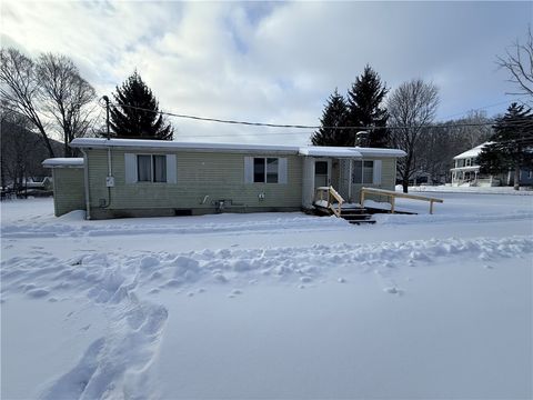 Tiny photo for 15 Weld Street, Naples, NY 14512 (MLS # R1660555)