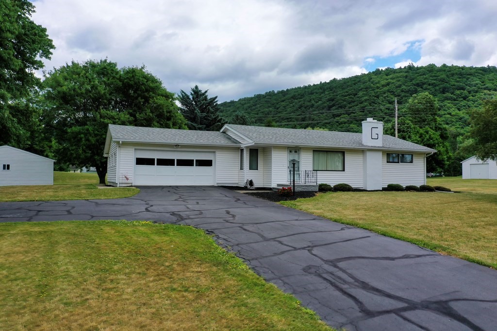 6906 Fish Hatchery Road, Bath, New York image 2