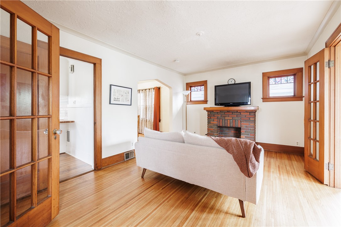 104 Spencer Road, Irondequoit, New York image 6
