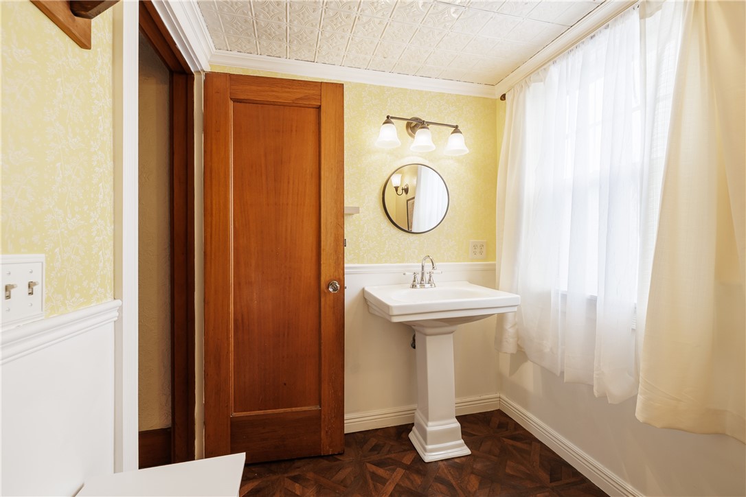 104 Spencer Road, Irondequoit, New York image 20