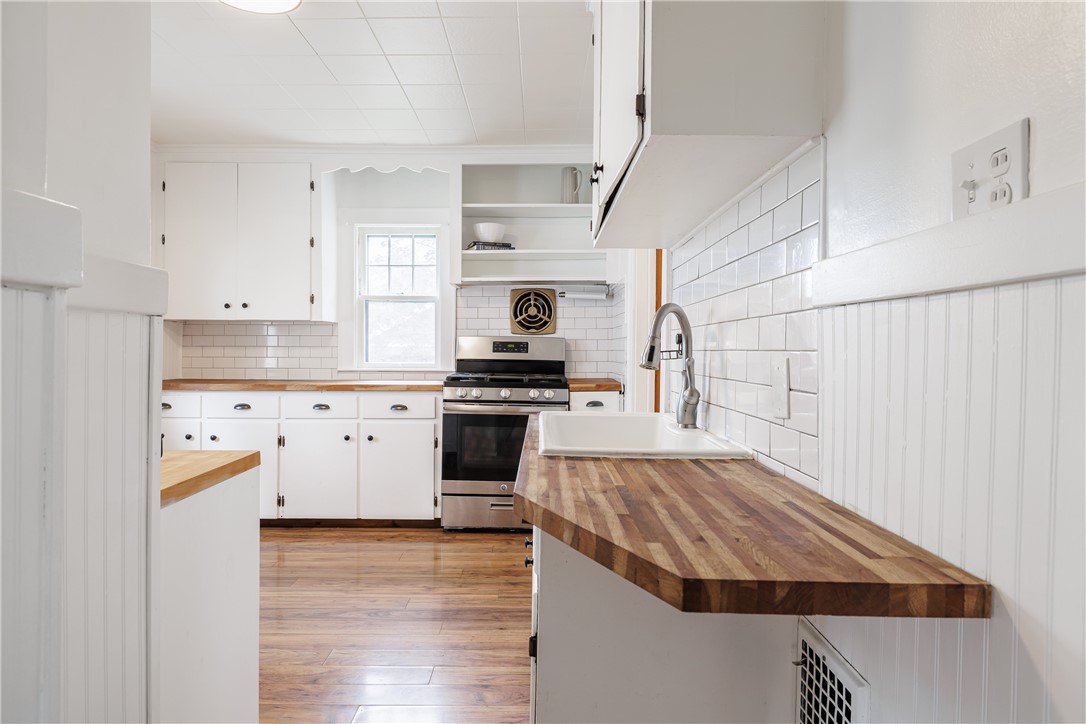 104 Spencer Road, Irondequoit, New York image 15