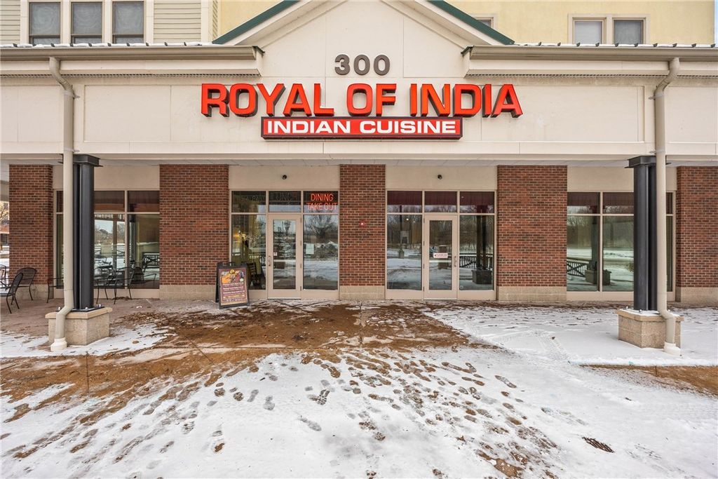 Photo of 300 Park Point Drive Dr, Henrietta, NY 14623 (MLS # R1664101)