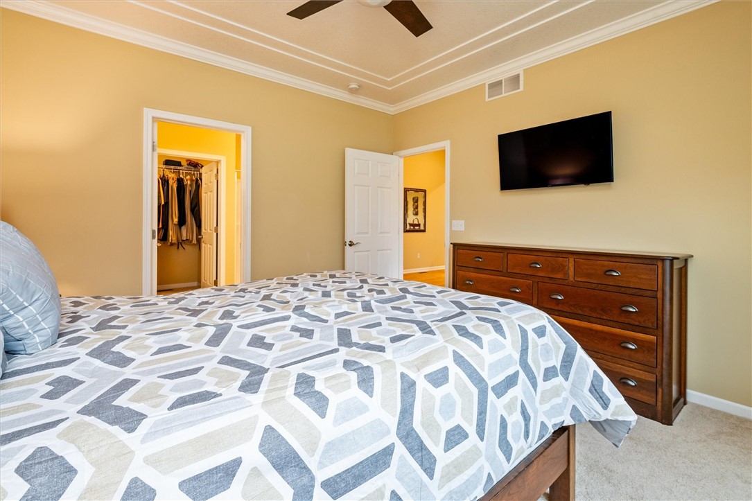 57 Golden Oaks Way, Gates, New York image 17