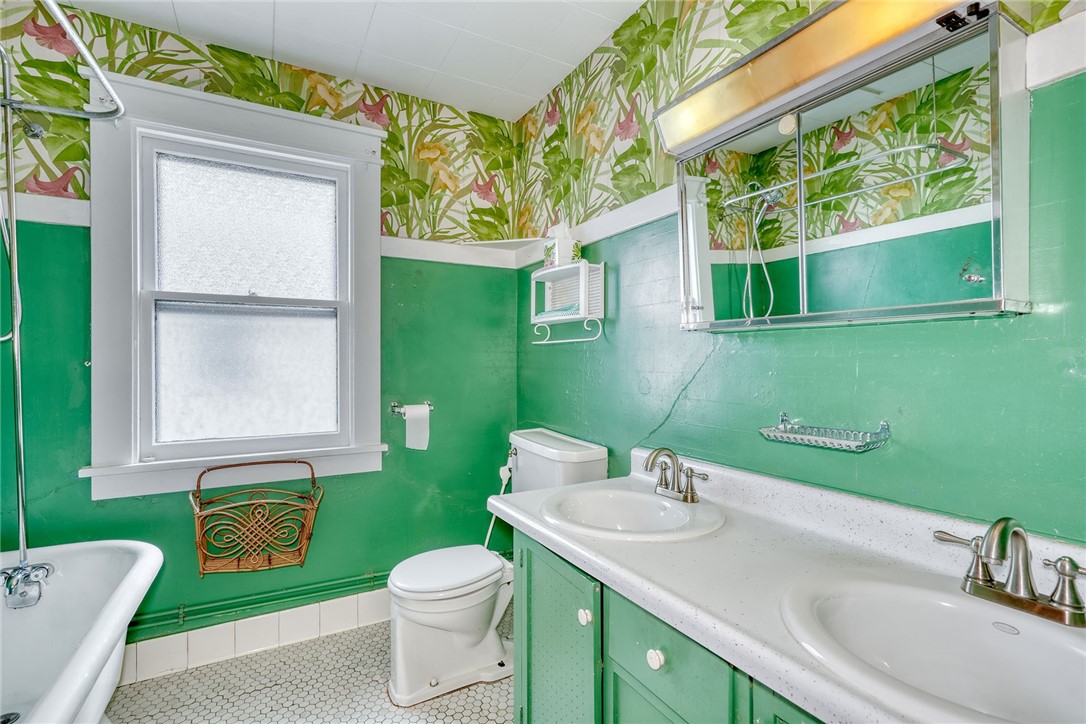 129 Trafalgar Street, Rochester, New York image 35