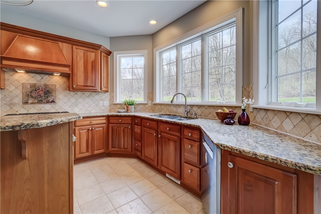 1374 New Seabury Lane, Victor, New York image 11
