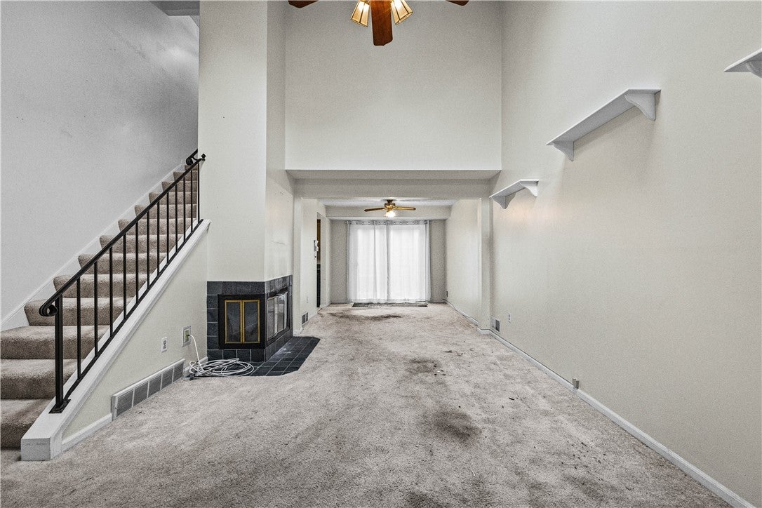50 Old Pine Ln