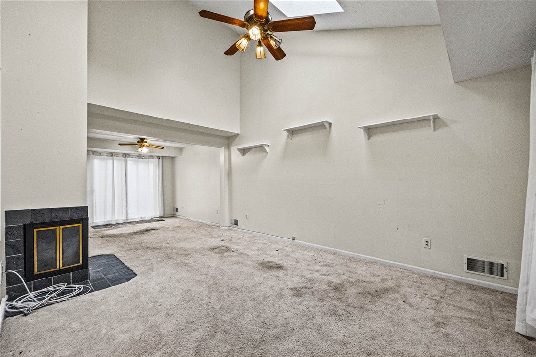 50 Old Pine Ln