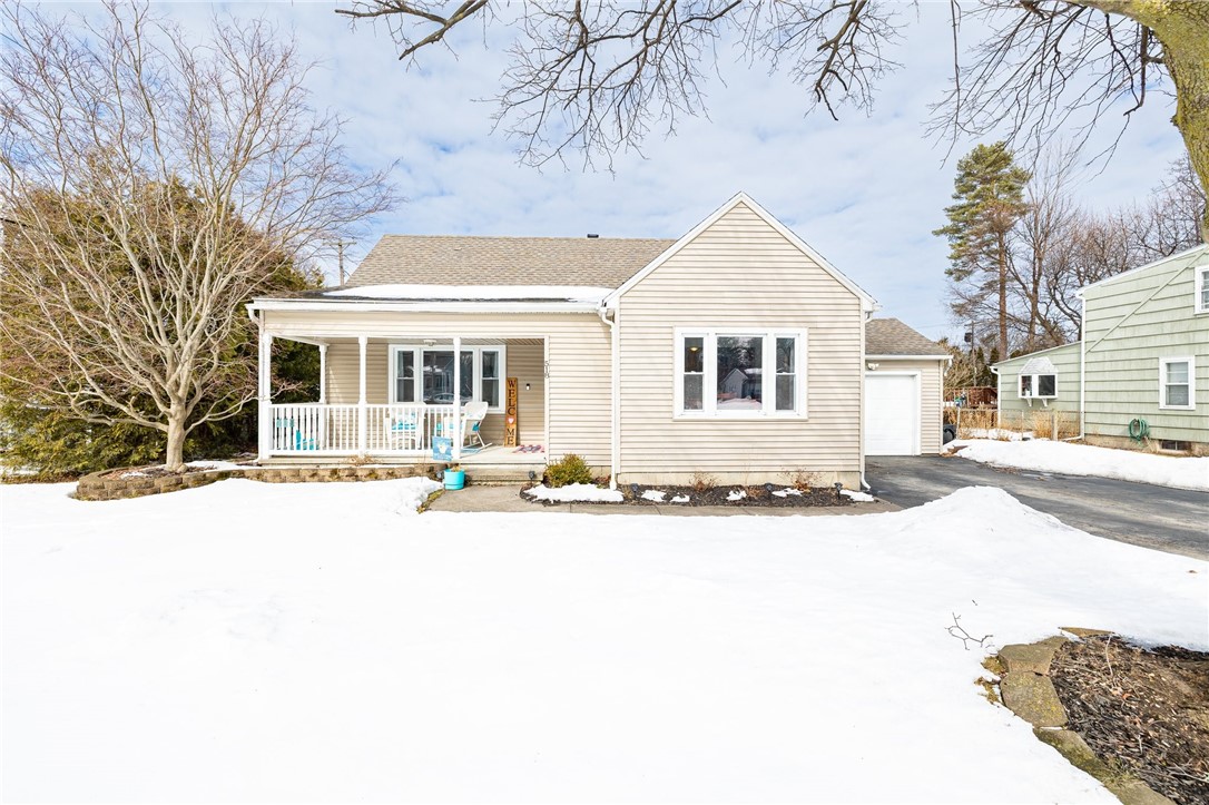518 Apple Orchard Lane, Webster, New York image 2