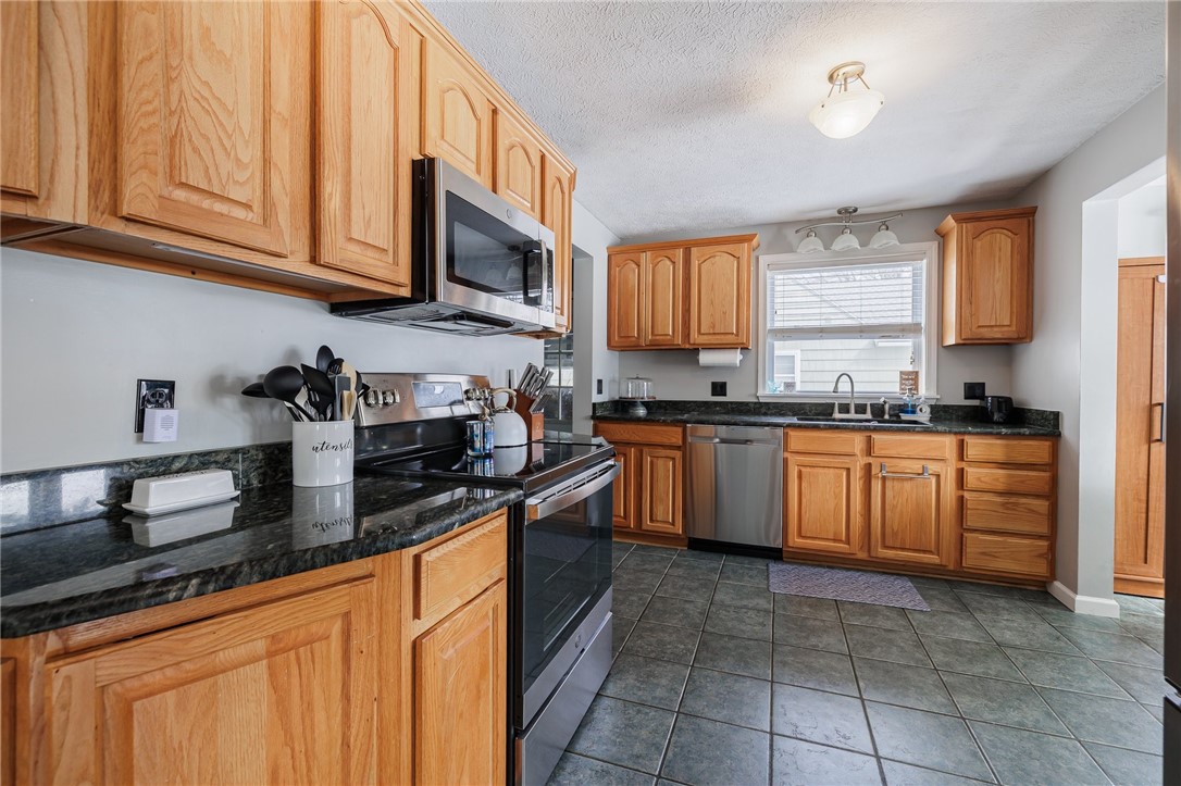 518 Apple Orchard Lane, Webster, New York image 14