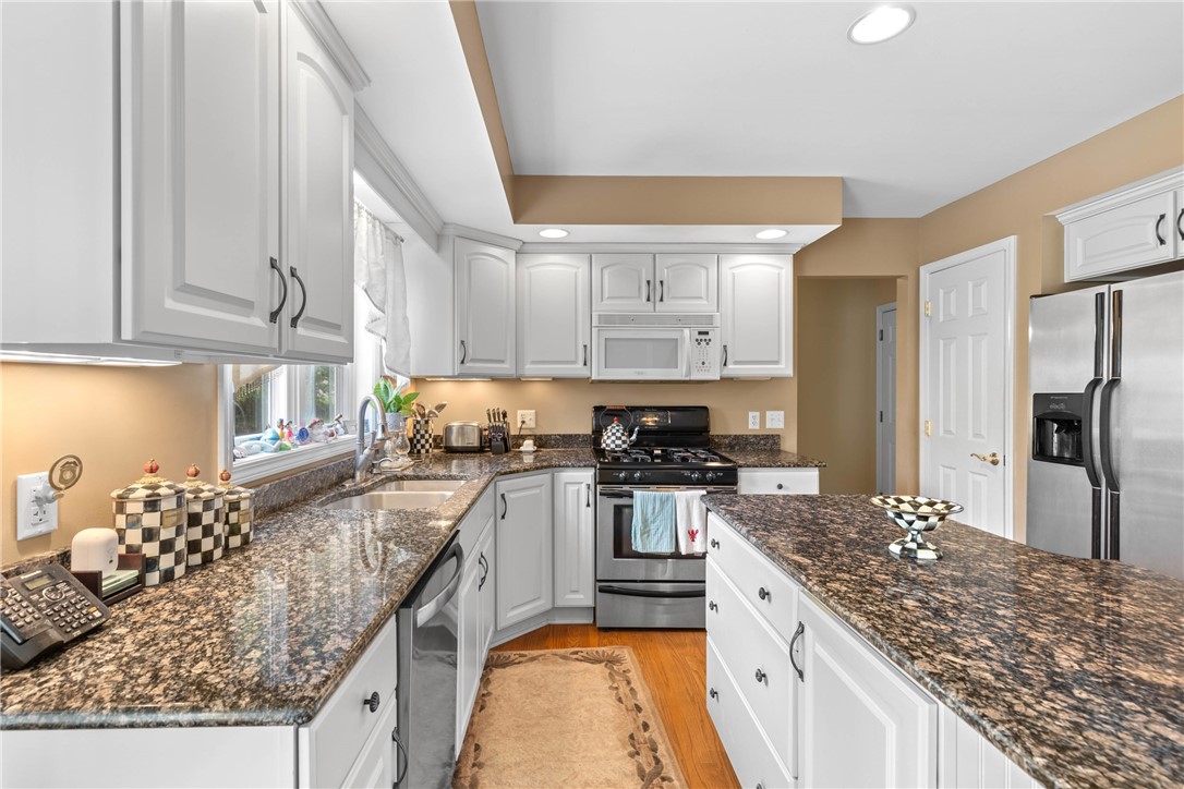 854 Park Haven Drive, Webster, New York image 13