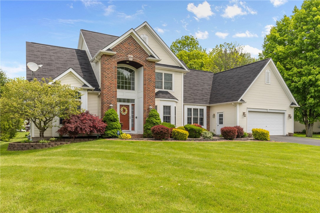 854 Park Haven Drive, Webster, New York image 2