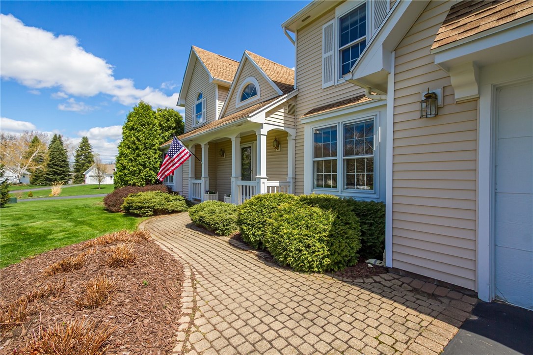 2 Brackley Circle