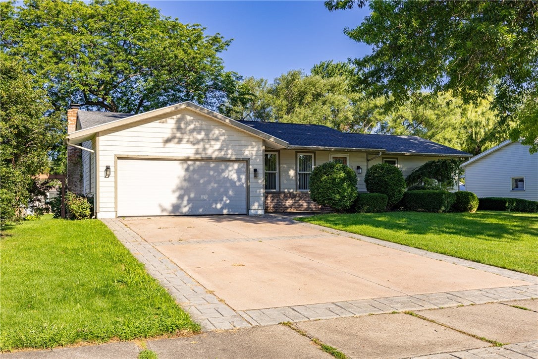111 Kinmont Drive