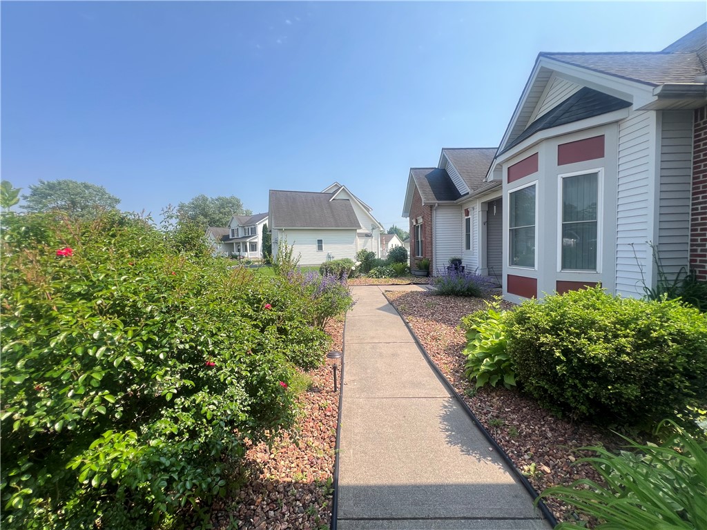 41 W Garden Drive, Gates, New York image 3