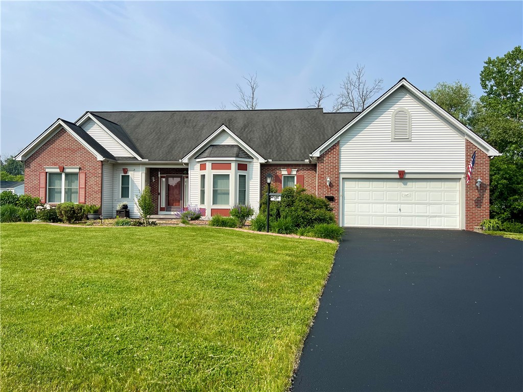 41 W Garden Drive, Gates, New York image 1