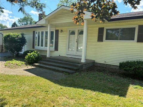 Photo for 537 Pinnacle Rd Road