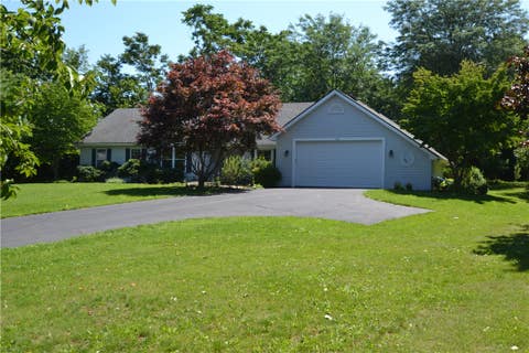 Photo of 127 Galvin Court, Farmington, NY 14425 (MLS # R1703792)