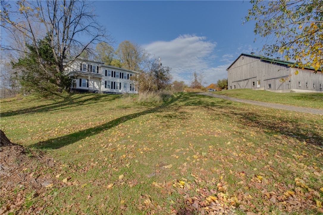 285 shew hollow road