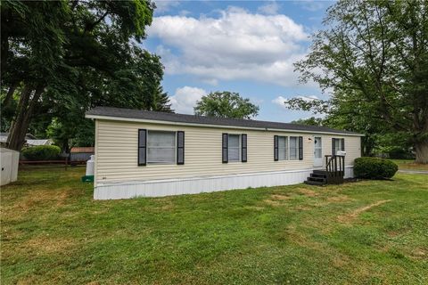 Photo of 26 Fondiller Avenue, Penfield, NY 14625 (MLS # R1657858)