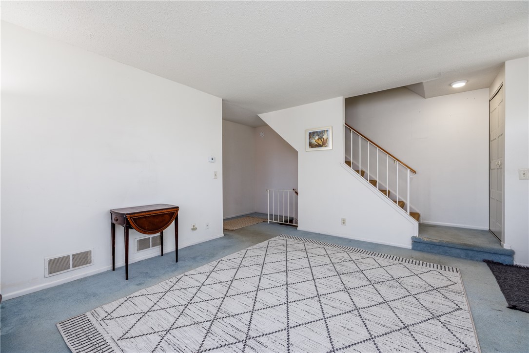 352 surrey hill