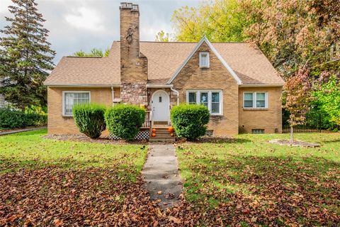 Photo of 235 Newcomb St Street, Rochester, NY 14609 (MLS # R1645903)