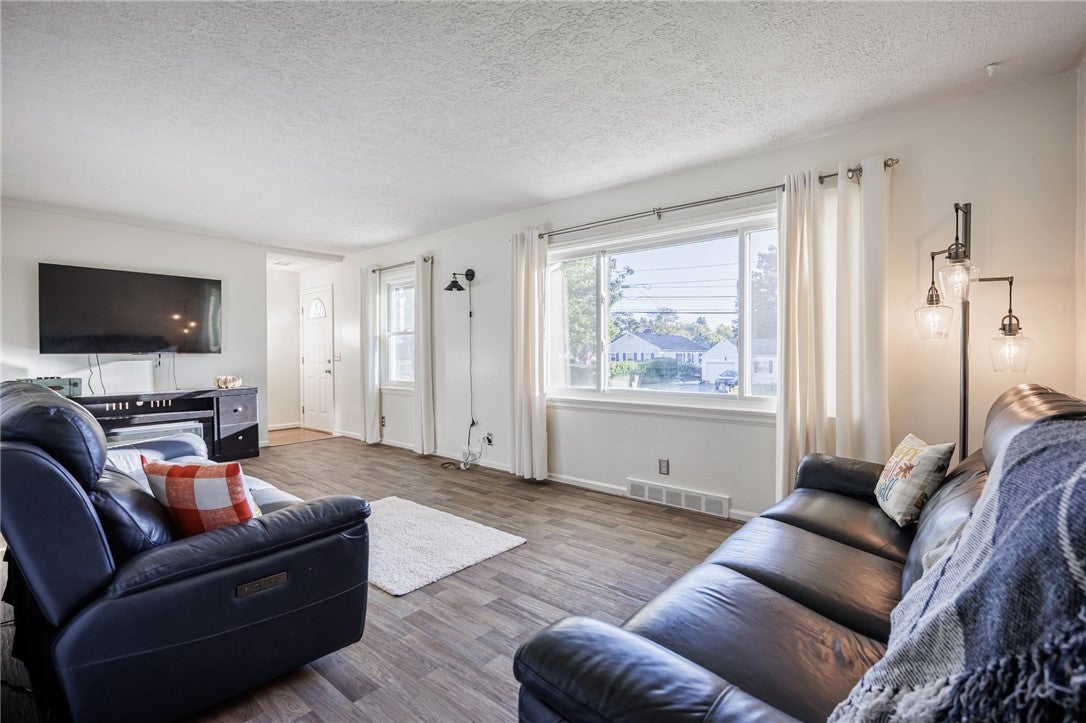 281 Pardee Road