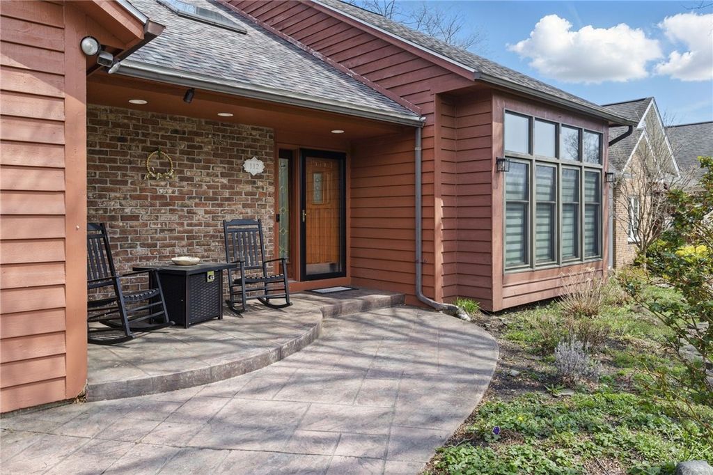 Photo of 112 Heather Rdg, Greece, NY 14626 (MLS # R1650256)