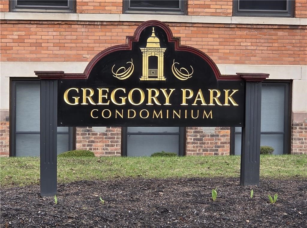 3 Gregory Park