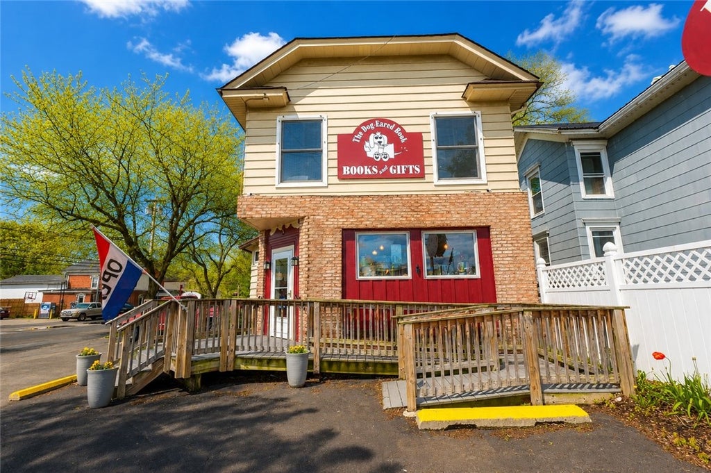 Photo of 450 E Main Street, Palmyra, NY 14522 (MLS # R1681845)