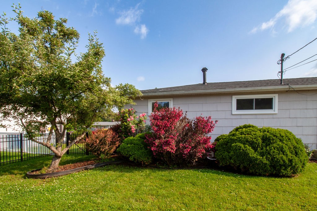 99 Kartes Drive, Greece, New York image 11
