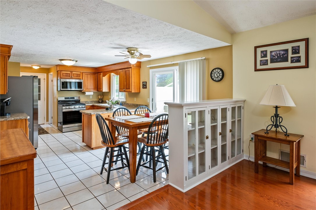 75 Red Rock Circle, Greece, New York image 12
