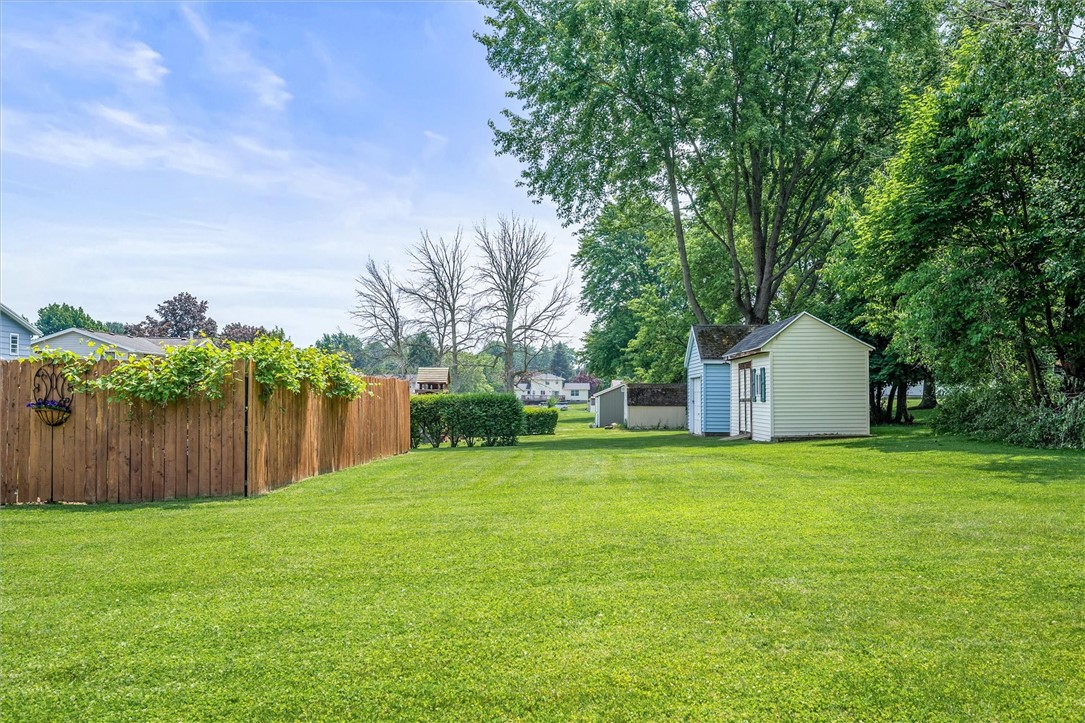 75 Red Rock Circle, Greece, New York image 36
