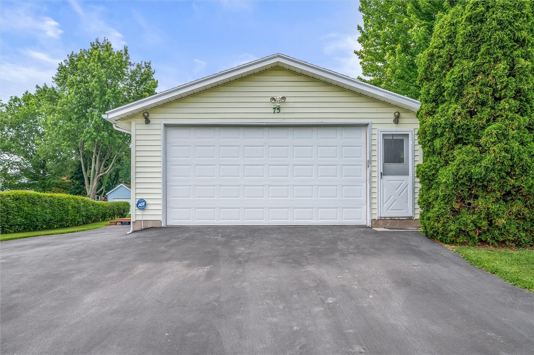 75 Red Rock Circle, Greece, New York image 34