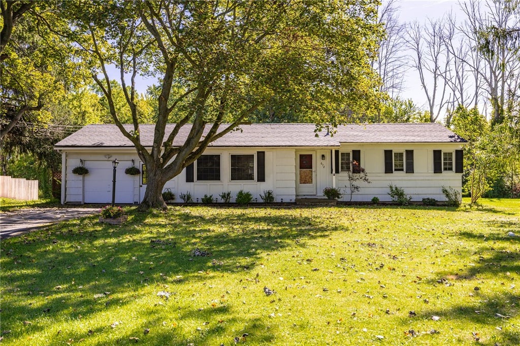 Photo of 672 Hamlin Parma Townline Road, Parma, NY 14468 (MLS # R1711032)