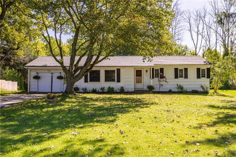 Photo of 672 Hamlin Parma Townline Road, Parma, NY 14468 (MLS # R1711032)
