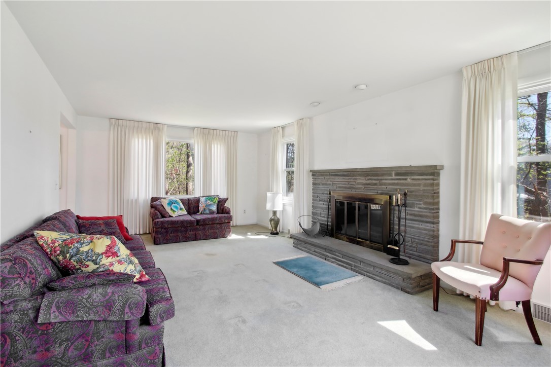 16 Bay Knoll Road, Irondequoit, New York image 15