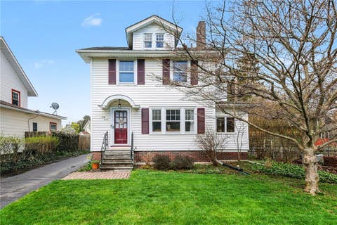 Homes For Sale - 47 Hollywood Crescent<br/> Monroe County, Irondequoit, NY 14617