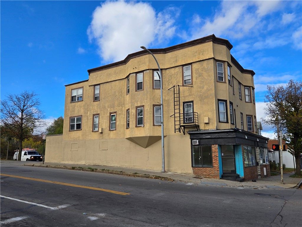 Photo of 515 Dewey Avenue, Rochester, NY 14613 (MLS # R1649815)