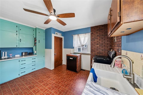 Tiny photo for 4 Union Street St, Batavia City, NY 14020 (MLS # R1700045)