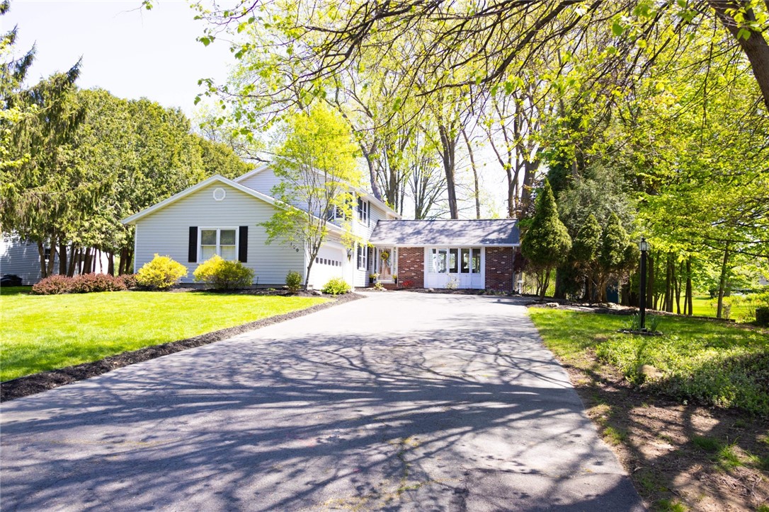 100 Jackson Road Extension, Penfield, New York image 2