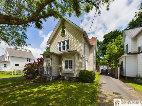 Photo for 408 W Henley Street