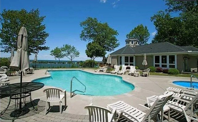 682 North Cove Drive, Webster, New York image 39