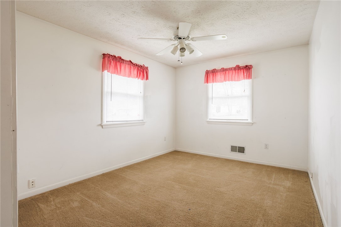 25 Deepwood Drive, Gates, New York image 18