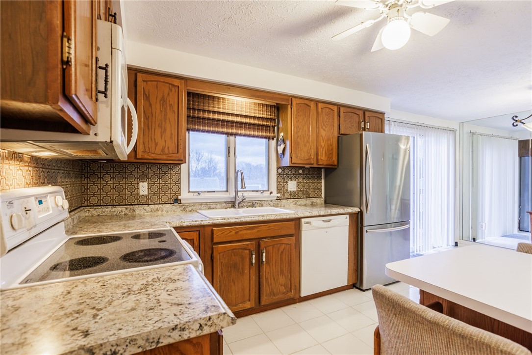 25 Deepwood Drive, Gates, New York image 11