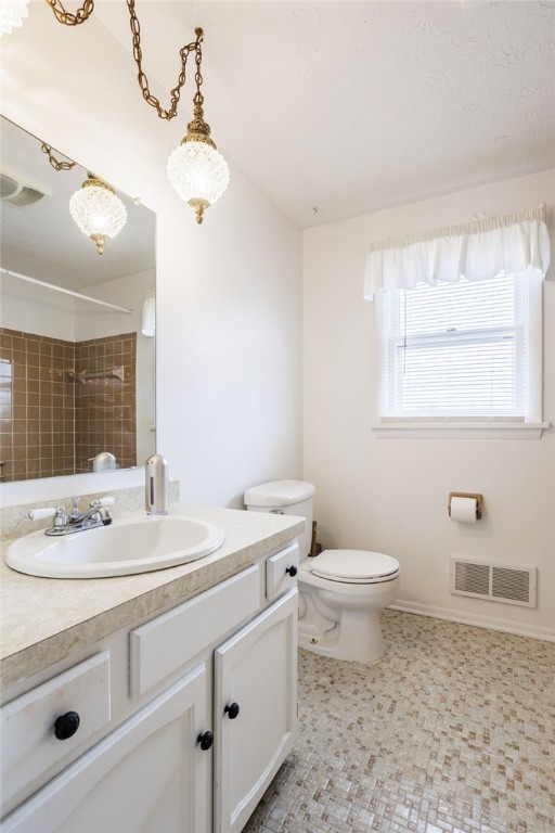 25 Deepwood Drive, Gates, New York image 13